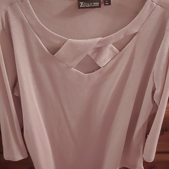 Beautiful NWOT shimmery sweater/top - Picture 2 of 4